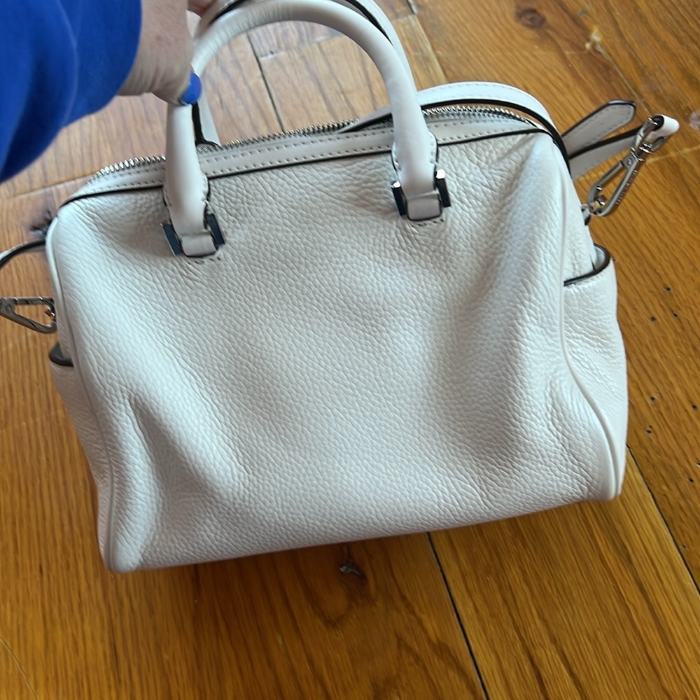Micheal Kors - Picture 2 of 9